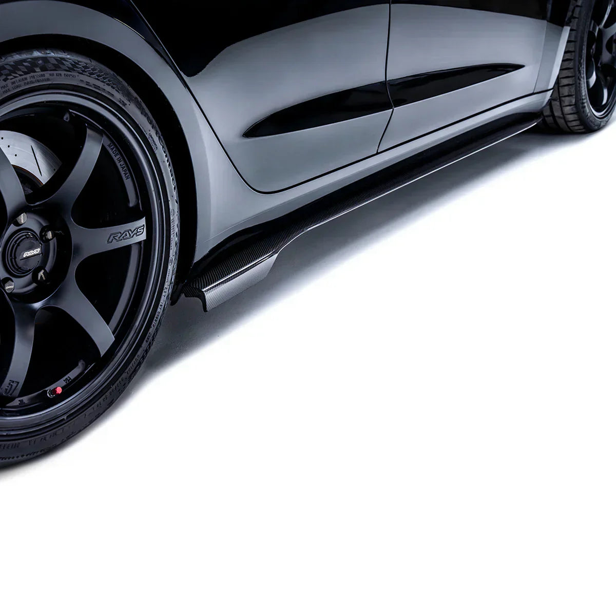 TESLA MODEL 3 CARBON FIBER SIDE SKIRTS V2