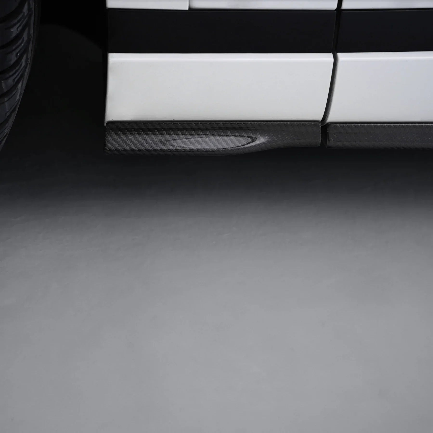 GENESIS GV70 CARBON FIBER SIDE SKIRTS