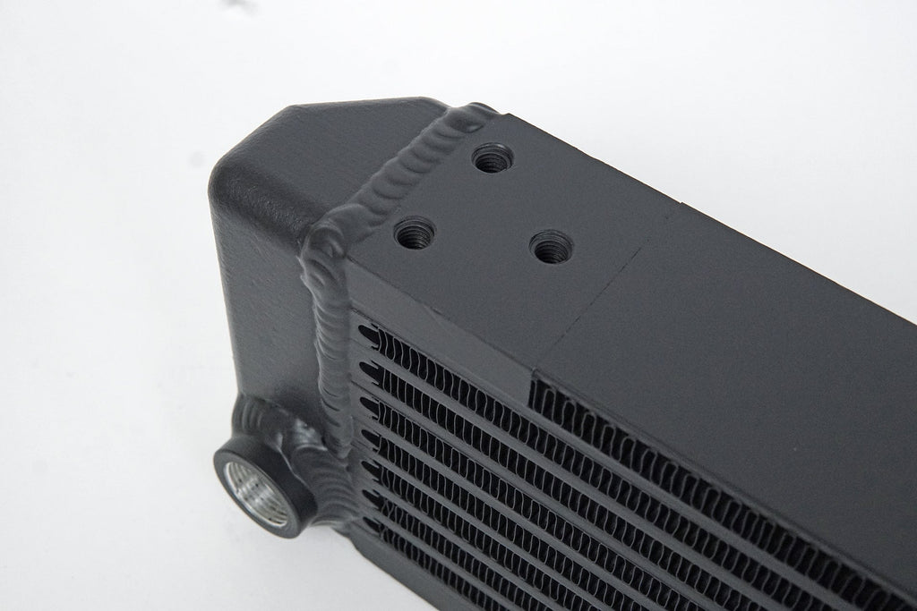 CSF #8202 Universal Single-Pass Oil Cooler / RSR Porsche / M22 x 1.5 / 22L x 4.75H x 2.16W