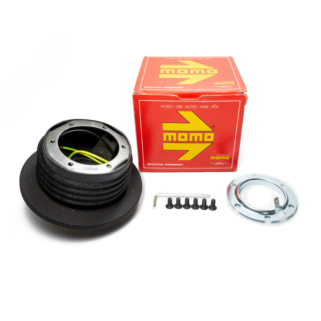 MOMO Steering Wheel Hub Boss Kit Adapter K2008 BMW 8 Series (E31) 850i >1989-1999< Without Airbag