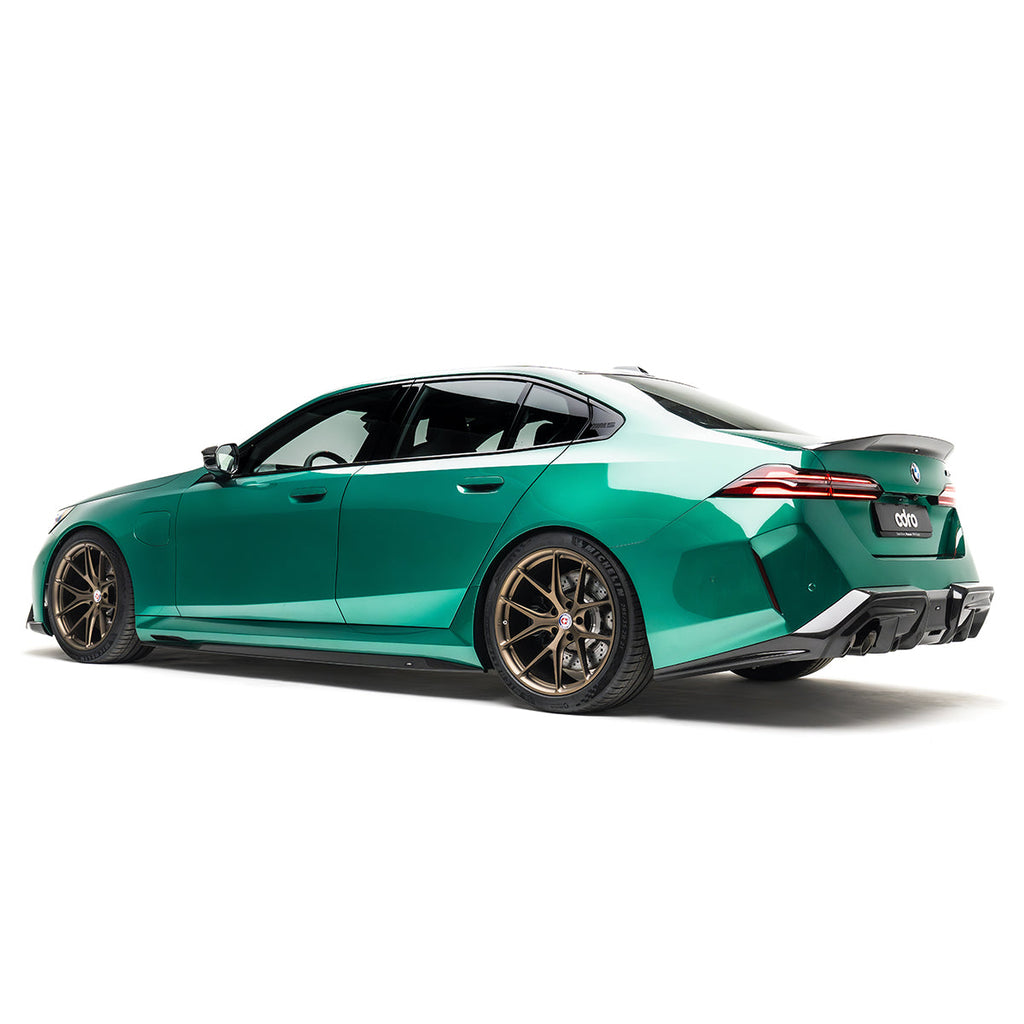 BMW G90 M5 PREPREG SIDE SKIRTS