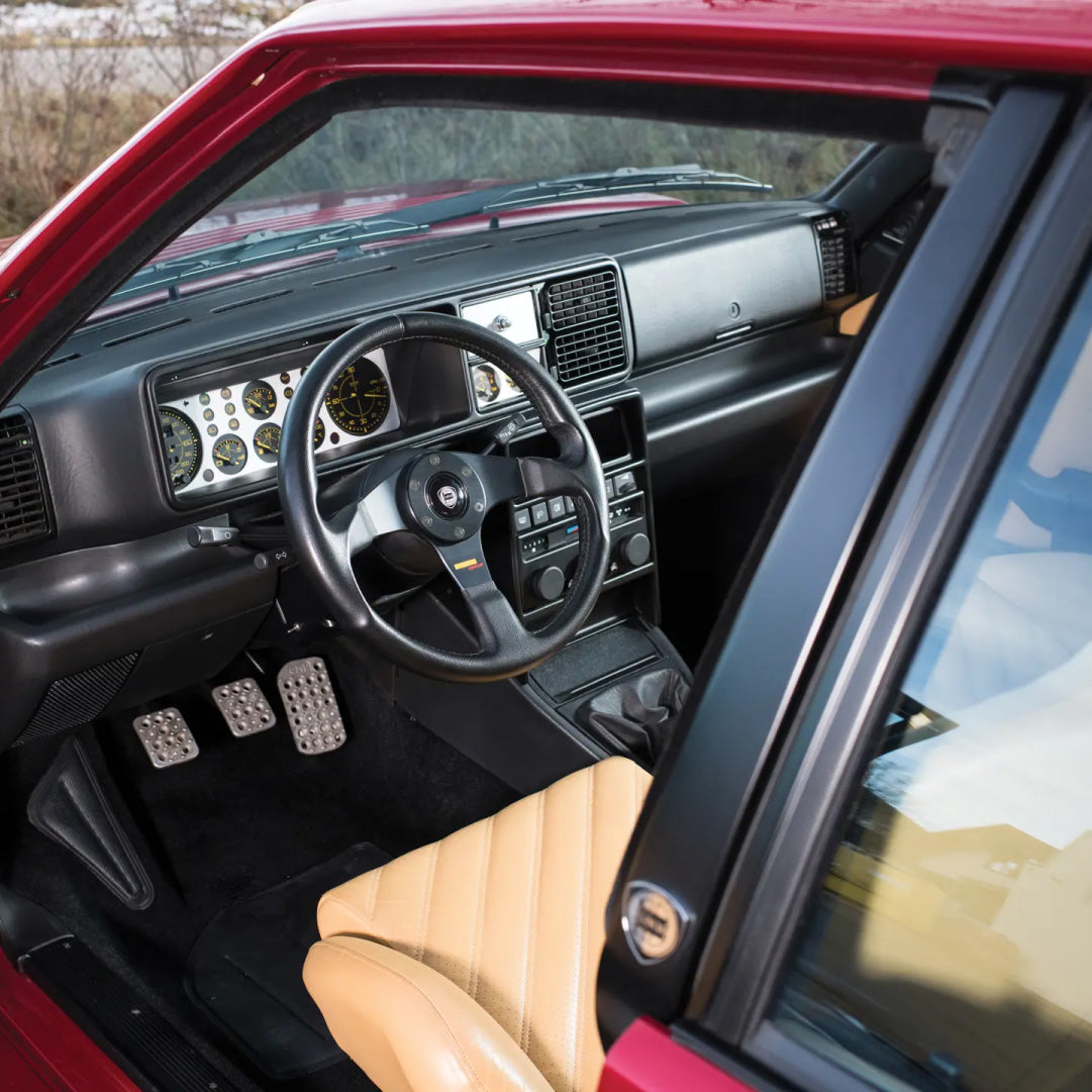 MOMO Lancia Steering Wheel Centre Ring - Flat Top - Black